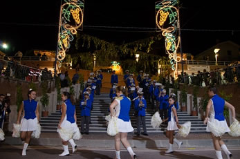 Banda musicale con Majorettes citt&agrave; di Andretta